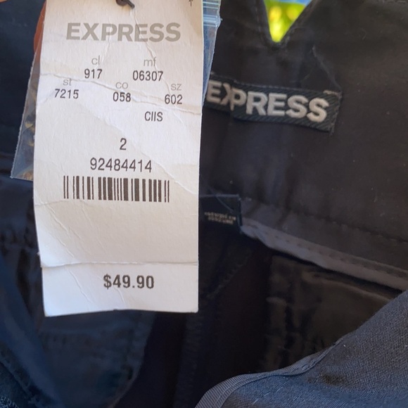 Express Shorts - Picture 10 of 10